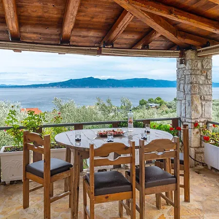 Holiday home Thea