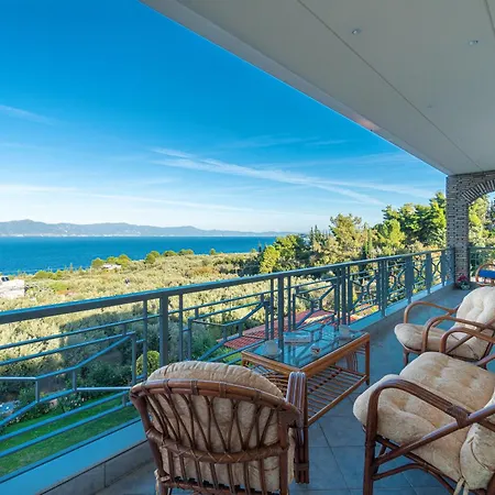 Thea Holiday home *