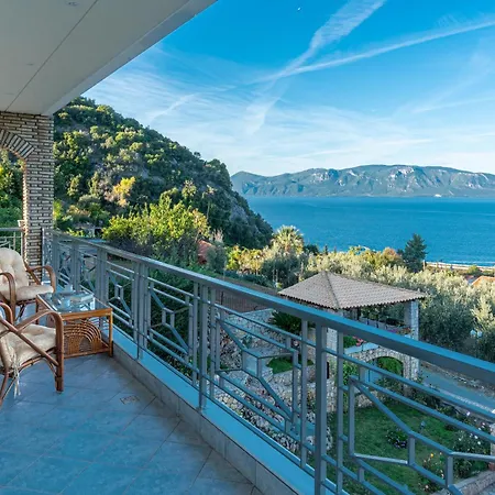 Thea Holiday home