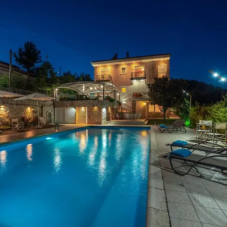 Thea 1 Hour And 50 Minutes To Athens Airport * Arkitsa